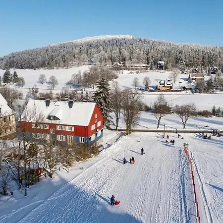 Am Skihang Altenberg (Osterzgebirge)